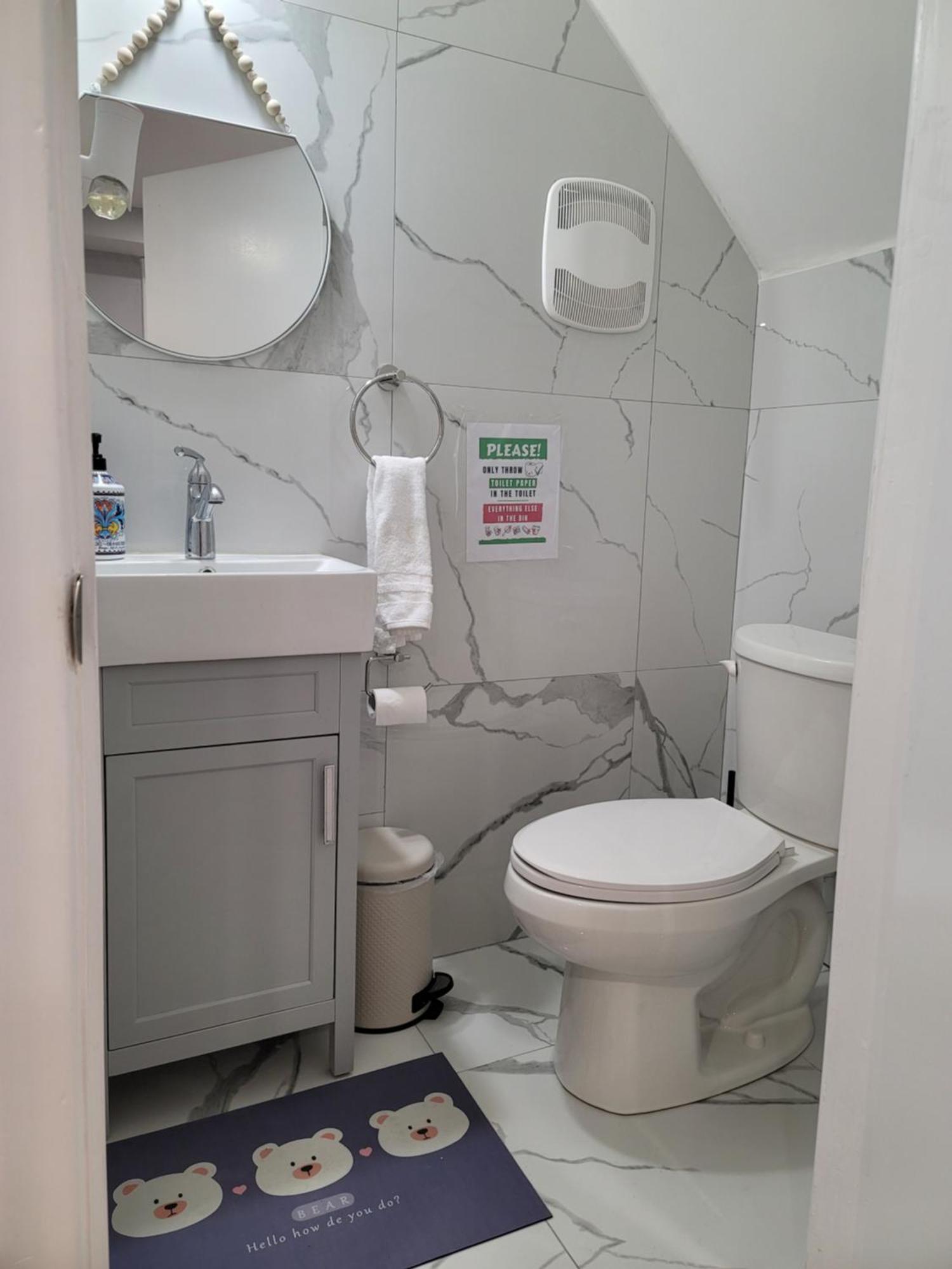 Falstaff Home โตรอนโต ภายนอก รูปภาพ